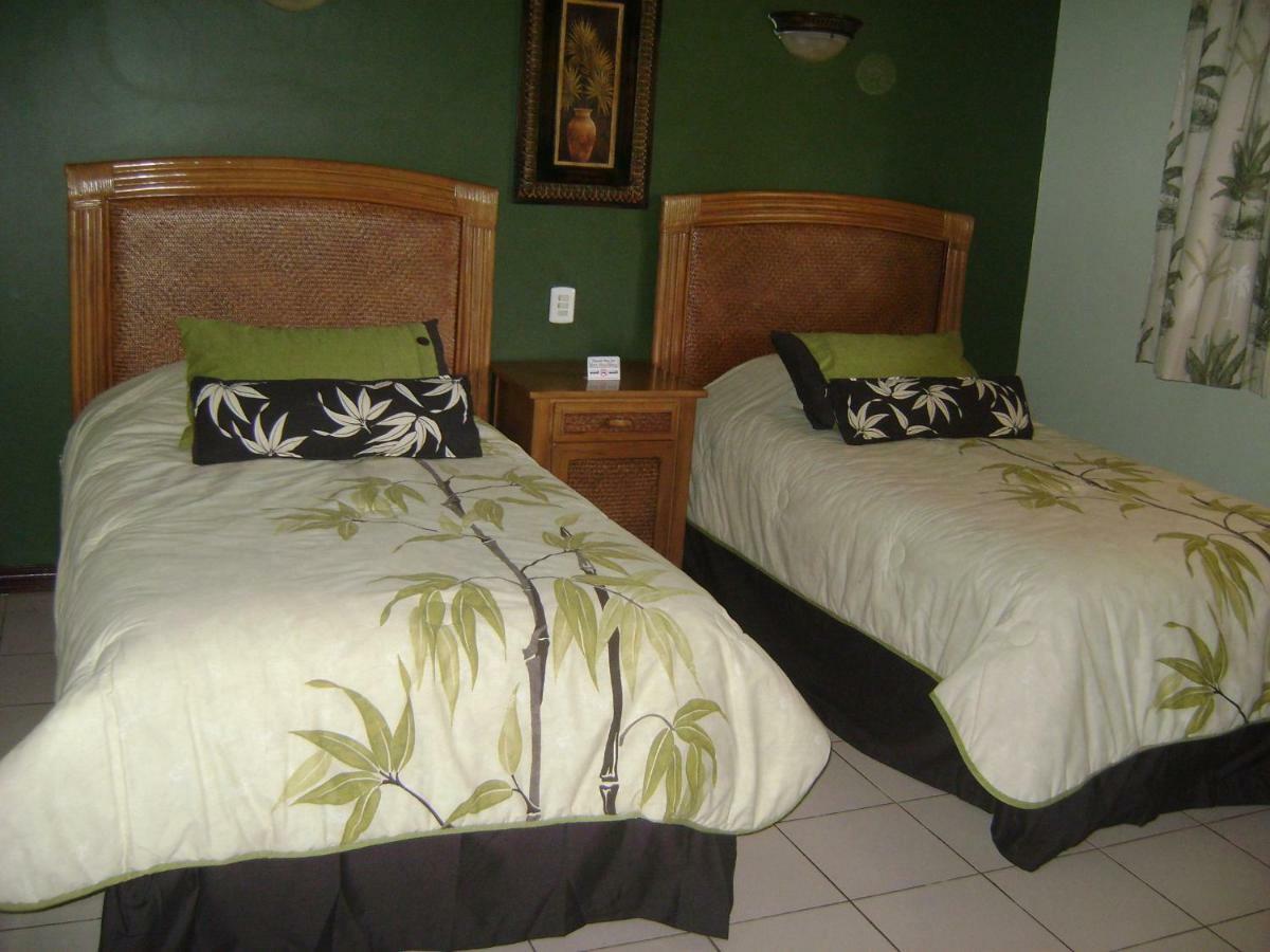 Getaways At Pueblo Real Ξενοδοχείο Quepos Εξωτερικό φωτογραφία